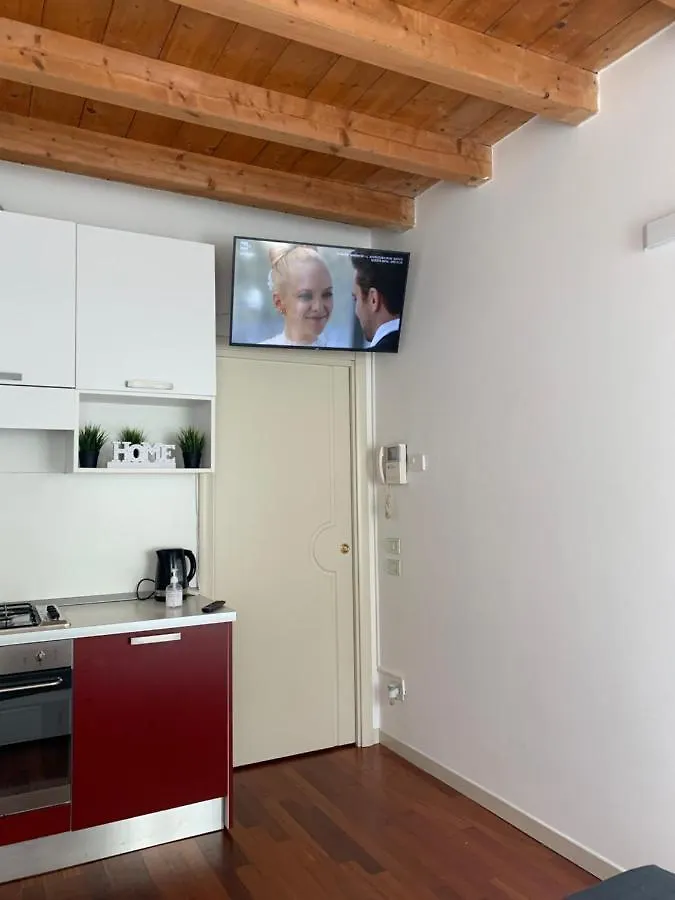 Cozy Apartment Center Bergamo 0*,