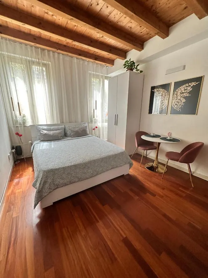 Cozy Apartment Center 베르가모